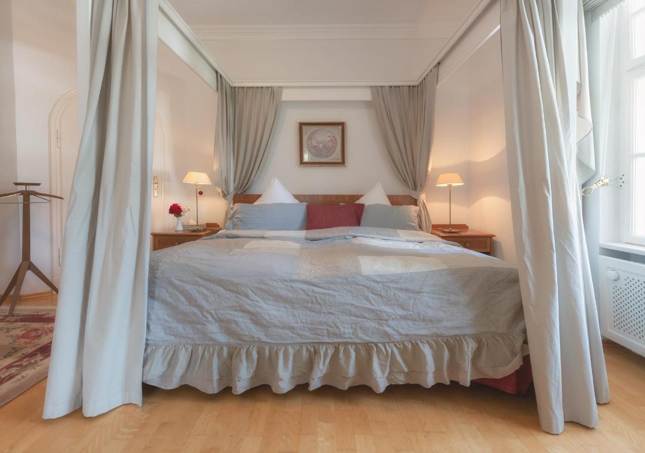 Biohotel Schlossgut Oberambach Kültér fotó