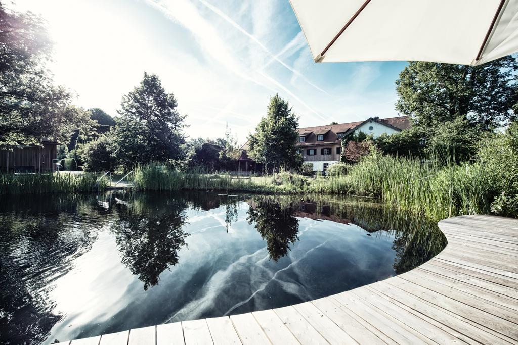 Biohotel Schlossgut Oberambach Kültér fotó