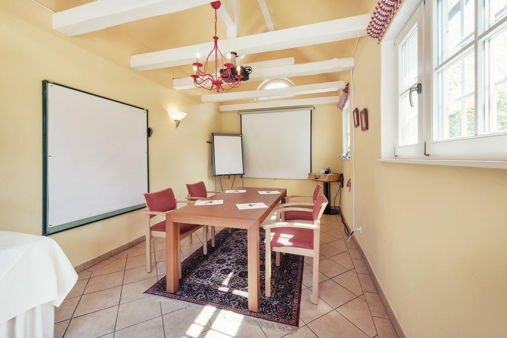 Biohotel Schlossgut Oberambach Kültér fotó