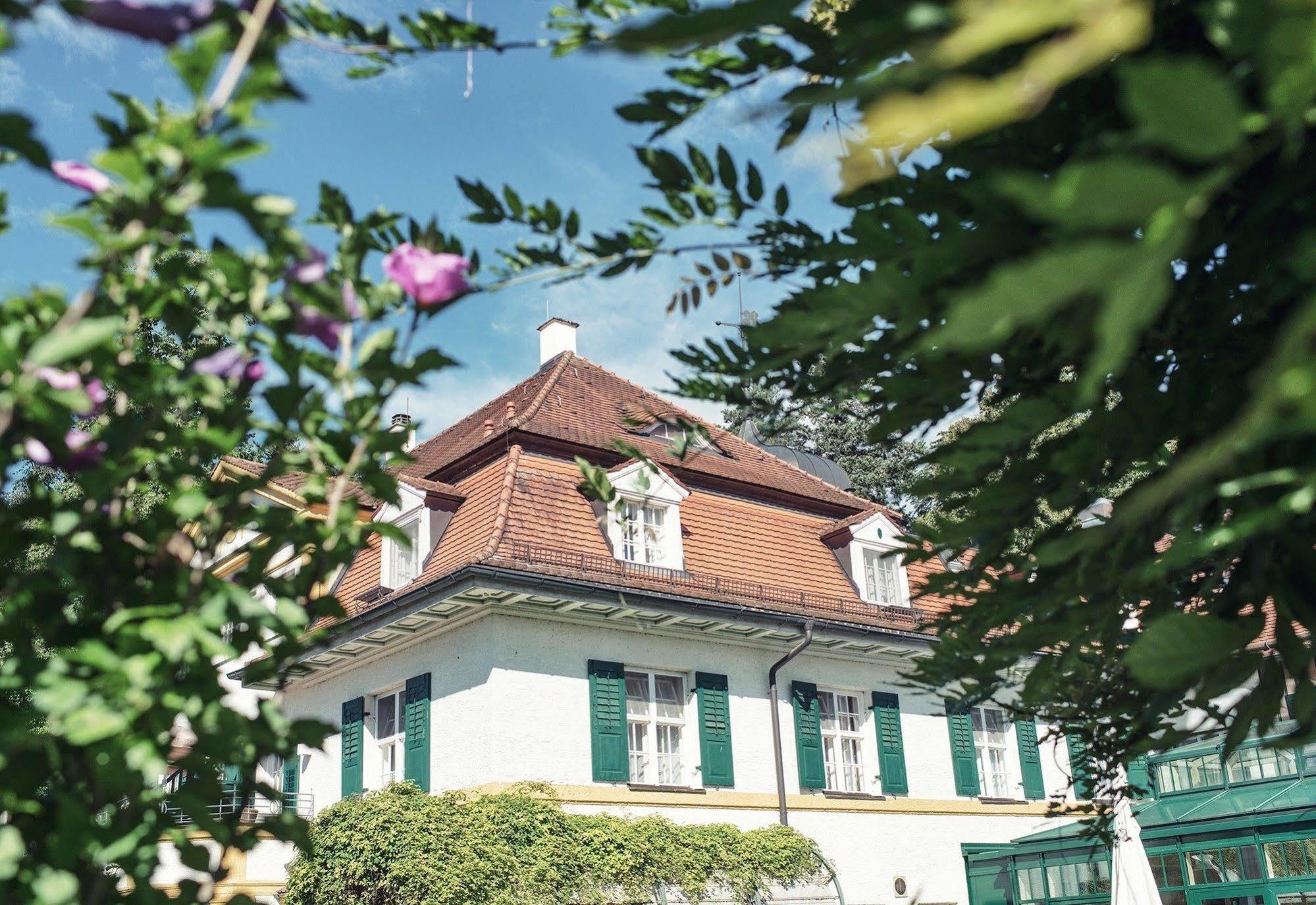 Biohotel Schlossgut Oberambach Kültér fotó
