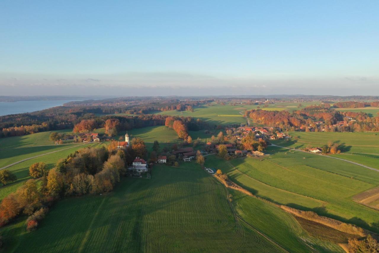 Biohotel Schlossgut Oberambach Kültér fotó