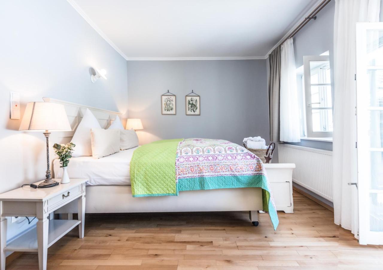 Biohotel Schlossgut Oberambach Kültér fotó